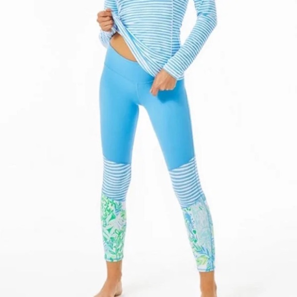 Lilly Pulitzer Luxletic Weekender Midi Legging-Whisper Blue Beach Happy-Sz M